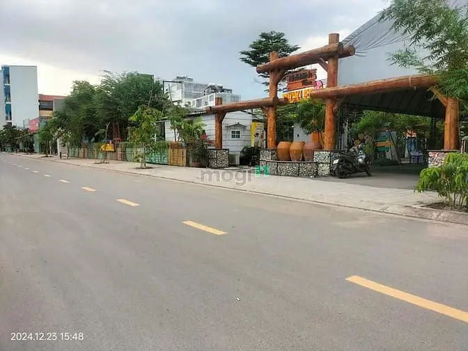 Gò Vấp, Đất Biệt Thự Mặt Tiền Kênh Phạm Huy Thông Dt 18X38M