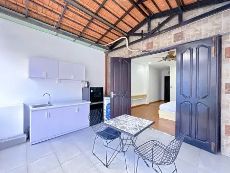 Cho Thuê Căn Hộ Full Nội Thất Tách Bếp Có Ban Công Q1 - Gần Chợ Bến Thành, Cv Tao Đàn,Đh Ueh, Đh Hub