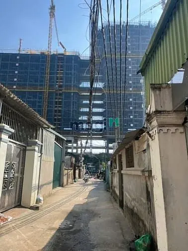 An Dương Vương – Tây Hồ - Ô Tto – 101 M – Đất – Mt4.5 M – Giá 26.3 Tỷ.