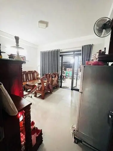 Mặt Tiền Kinh Doanh• Lâm Văn Bền• Q7• 4 Tầng• 90M2(5X18)• Dt 600Tr/Năm