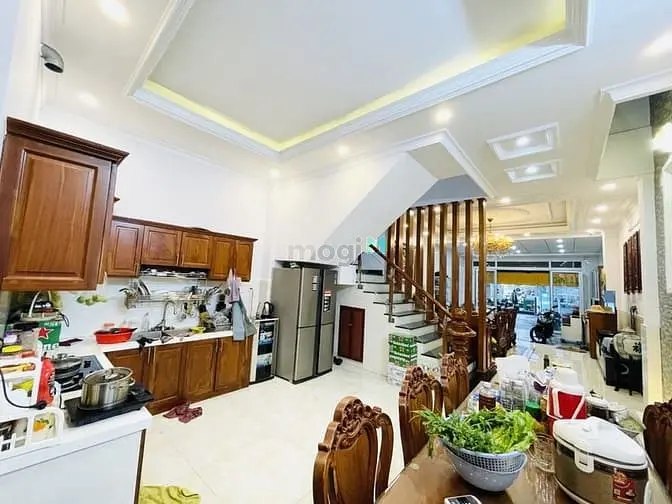 Mặt Tiền Kinh Doanh• Mai Văn Vĩnh• Q7• 5 Tầng• 87M2(5.2X17)• 5Pn• 6Wc