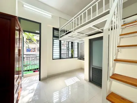 Phòng Ban Công Full Nội Thất Ngay Ngã Tư Bảy Hiền