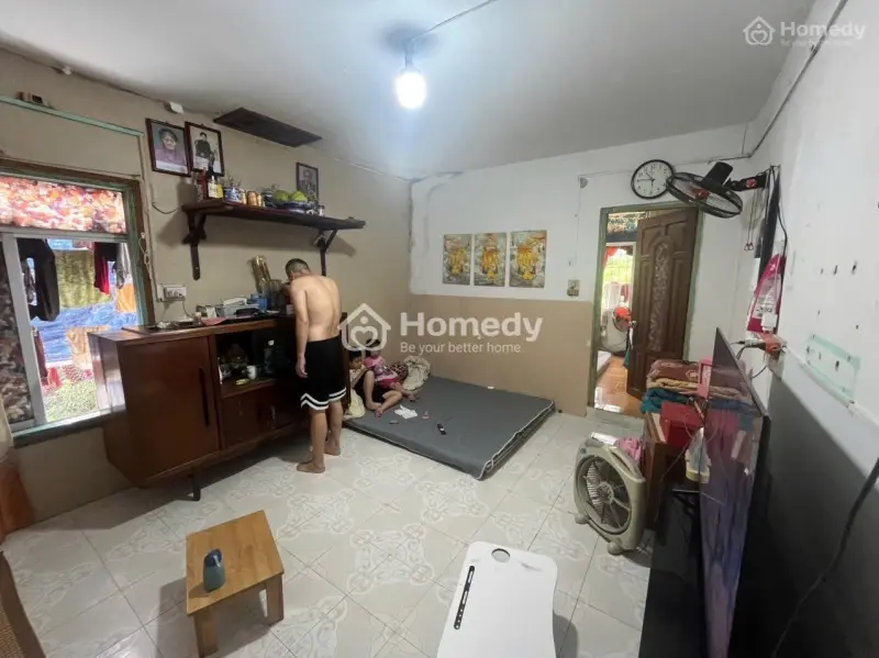 Chính Chủ Bán Nhà Tập Thể 30M2 Ttsd 50M2 Tầng 5 Ngõ 3 Vạn Phúc Loeexu Giai Ba Đình Giá 4,3Tỷ