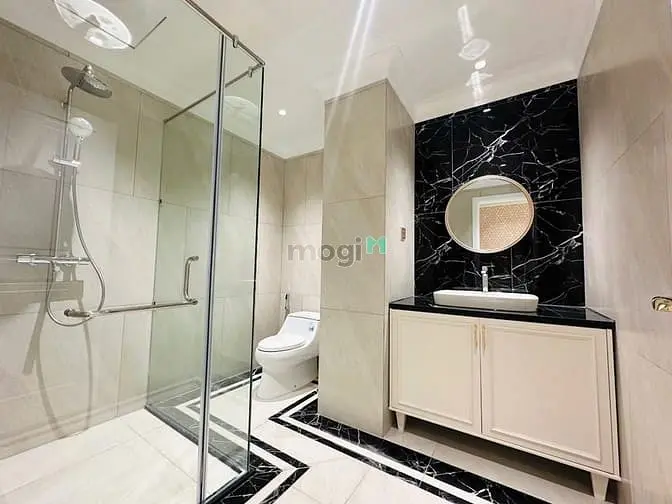 Bán Nhanh Căn Hộ Cao Cấp Vinhomes Đồng Khởi 190M2, View Hồ Bơi Cực Đẹp