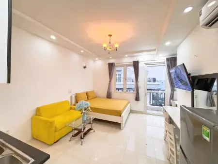 Căn Hộ Ban Công Đẹp – Ngay Lê Văn Sỹ, Quận 3 – Full Tiện Ích, Giá 7Tr5