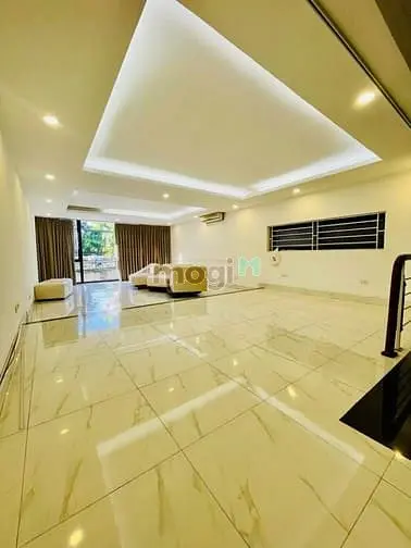 Mặt Phố An Dương Vương Tây Hồ - 120 M – 5 T – Mt 5.5 M – Giá 32.6 Tỷ.