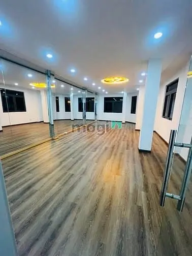 Cho Thuê Nhà Ở Mặt Tiền Hoa Sứ - Phú Nhuận