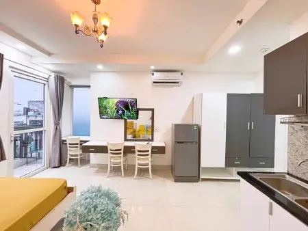 Căn Hộ Ban Công Đẹp – Ngay Lê Văn Sỹ, Quận 3 – Full Tiện Ích, Giá 7Tr5