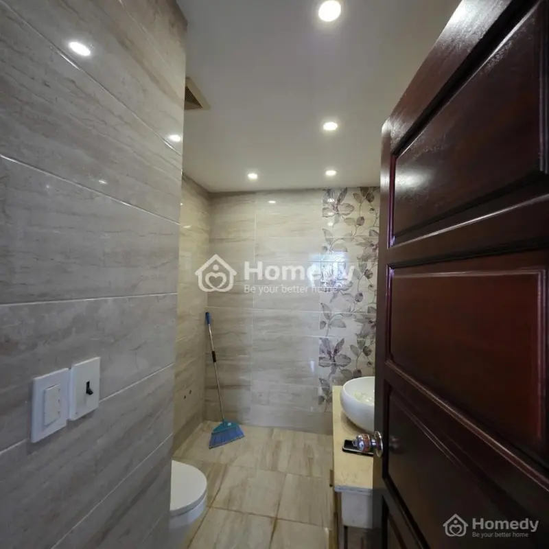 Văn Phòng Mặt Phố Thuỵ Khuê Cạnh Hồ Tây, Ba Đình Khu Phố Vip Dt: 65M2, Giá Tốt, Lh 0988453***