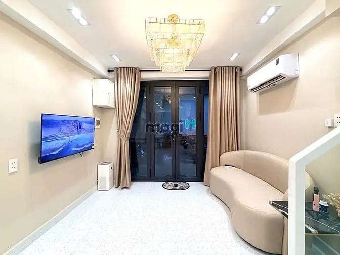 Bán Nhà Ngã Tư Hàng Xanh Bình Thạnh Xe Hơi Tới Nhà 2Pn 28M2 Chỉ Chỉnh