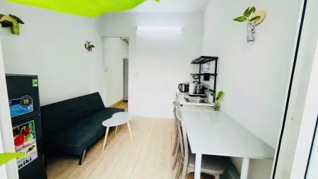 Cho Thuê Căn 1 Phòng Ngủ Ban Công Nhận Xe Điện Ở Trà Khúc Tân Bình Gần Sân Bay Cv Hoàng Văn Thụ