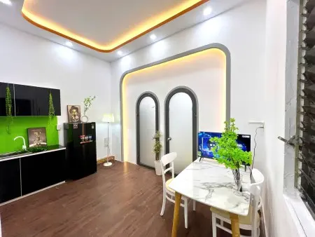 Căn Hộ 2 Phòng Ngủ Full Nội Thất – Máy Giặt Riêng – Cửa Sổ Trời Thoáng Mát – Decor Sẵn – Gần Sân Bay