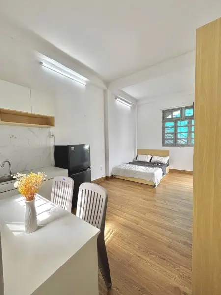 Cam Kết Y Hình_Cho Thuê Phòng Bình Thạnh Rộng 38M2 Ban Công Full Nội Thất Gần Cầu Bông Giáp Q1