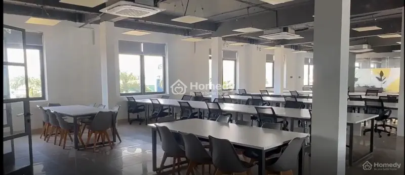Cần Mặt Bằng Rộng 300M²? Tầng 4 Sẵn Trống –Đã Có Sẵn Bàn Ghế Và Phòng Họp, Setup Linh Hoạt