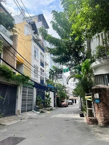 Bán Tòa Chdv 20 Phòng Thang Máy, Hđt 6.500 Usd/Th, Nguyễn Cửu Vân