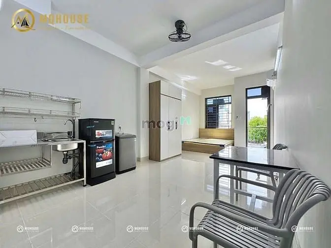 Studio Ban Công Full Nội Thất Ngay Hòa Bình