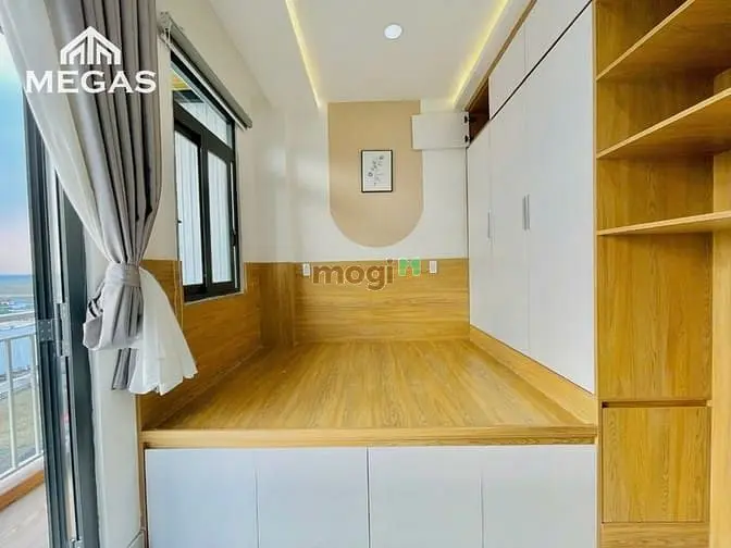 Trống Sẵn Căn Hộ Cửa Sổ Trời Full Nội Thất Mới 100% Ngay Phạm Văn Đồng