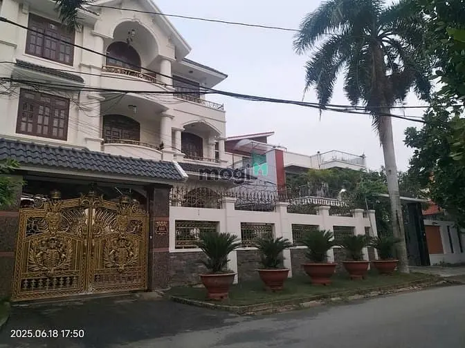 Quận 12, Bán Đất Khu Biệt Thự Thạnh Xuân, Lô Góc 20X25M 542M2 Thổ Cư