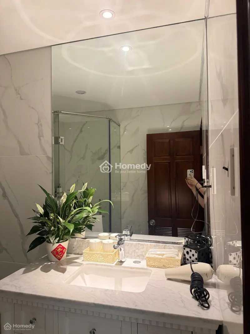 Bán Nhà Trần Quang Khải Q1 – Tòa 5 Lầu Mới, Có Thang Máy, Giá Chỉ 32.5 Tỷ!