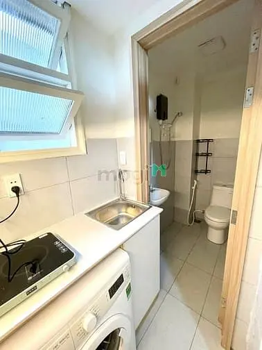 Cho Thuê Căn Hộ 1Pn Máy Giặt Riêng, Full Nội Thất Ngay Lý Tự Trọng Q1