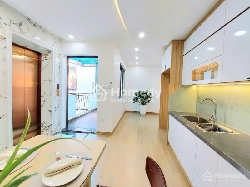 Nhà Đẹp Hai Bà Trưng 38M / 5 Tầng/Full Nội Thất/ Thang Máy/ 20M Ra Phố