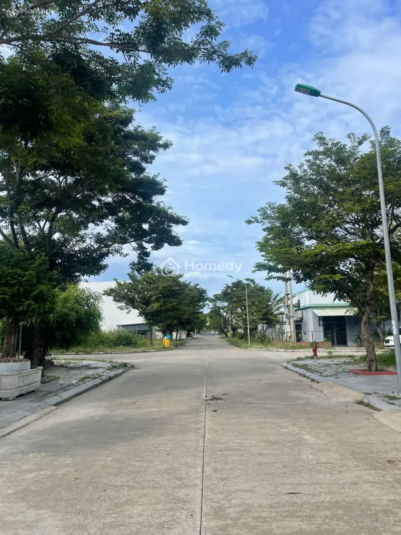 Chính Chủ Cần Bán Khu Đô Thị Golden Hills Khu A4. Giá Chỉ 3 Tỷ 500. Đường 7,5M. Sổ Hồng Đầy Đủ