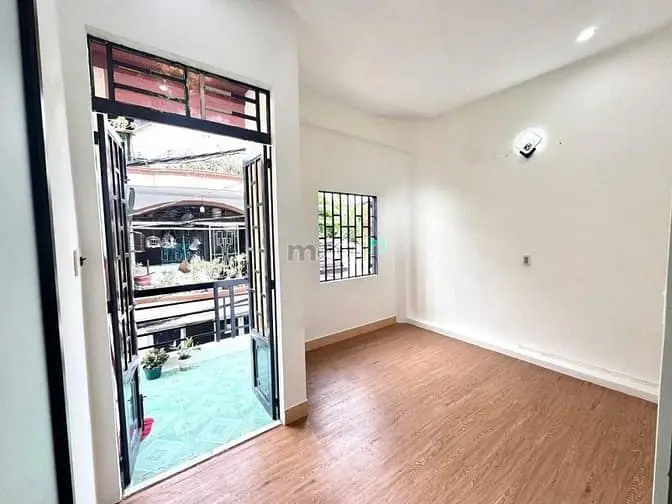 Hơn 4 Tỷ – Nhà 3 Tầng Gần Tên Lửa – 3Pn – Hẻm 4M