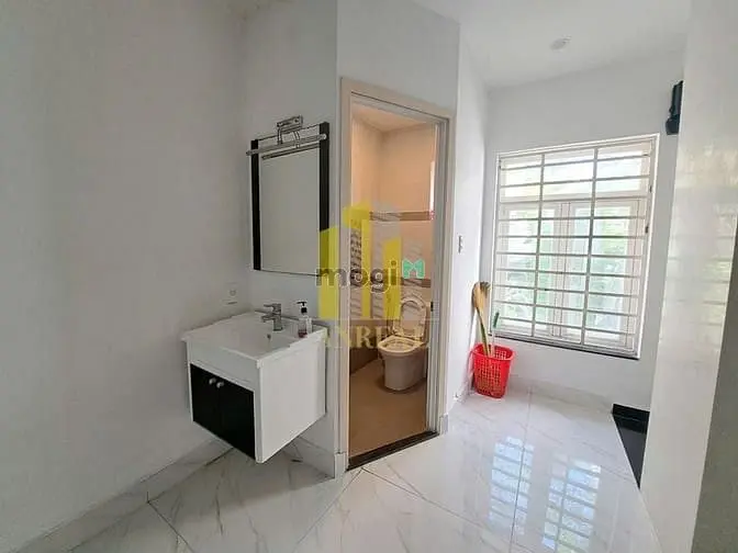 Văn Phòng 100M2 Sẵn Bàn Ghế Giá 18 Triệu - Khu Đô Thị An Phú