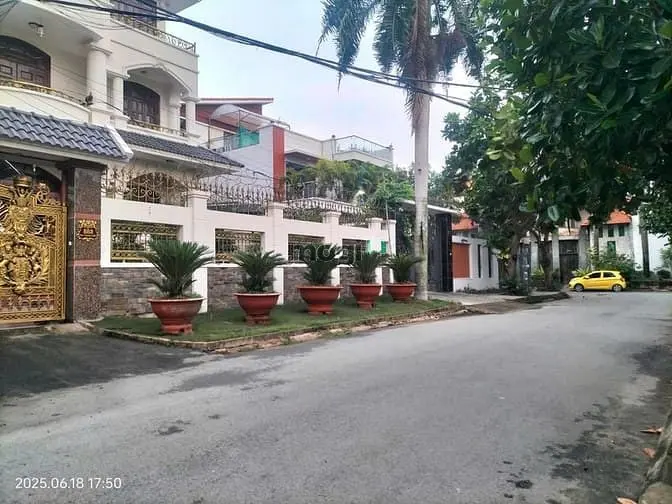 Quận 12, Bán Đất Khu Biệt Thự Thạnh Xuân, Lô Góc 20X25M 542M2 Thổ Cư