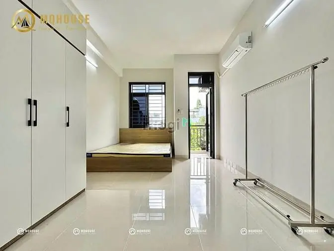 Studio Ban Công Full Nội Thất Ngay Hòa Bình