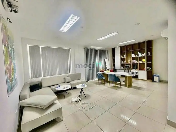 Cho Thuê Tòa Nhà Ốp Kính Ngang 8M Hẻm Ôtô 290/1A Đường Nkkn