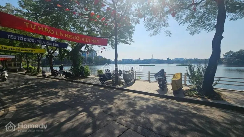 Mặt Phố Trúc Bạch _ Lô Góc 3 Thoáng _View Hồ _Kinh Doanh Đỉnh Của Chóp