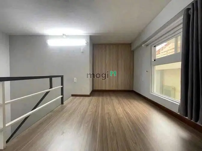 Cho Thuê Duplex Full Nội Thất Cửa Sổ Trời Thoáng Ngay Lũy Bán Bích