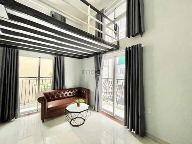 Cho Thuê Duplex Full Nội Thất Cửa Sổ Trời Thoáng Ngay Lũy Bán Bích