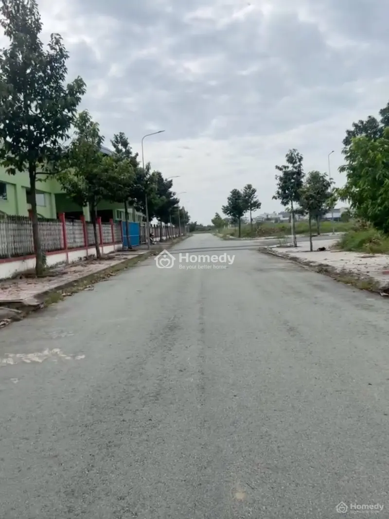 Chính Chủ Bán Đất Mặt Phố Ngang 6M Ngay Bờ Hồ Lớn Kdc Tân Đô, Đức Hoà Hạ, Long An