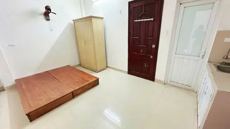 Phòng 28M² Gần Hồ Tây – Trống Sẵn, Chuyển Vào Ngay!