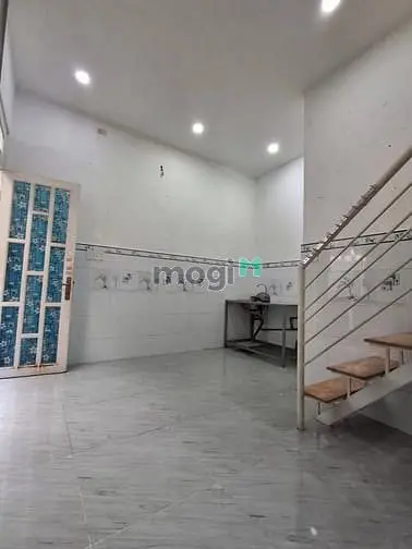 Cho Thuê Nhà Thạnh Xuân 21 Q12 Dt :4M X 5M Đúc 1 Trệt 1 Lầu Giá 3Tr