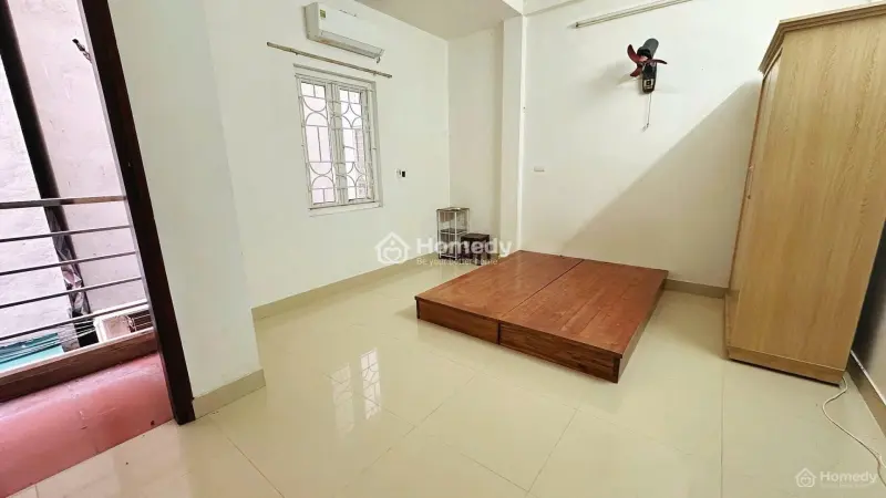 Phòng 28M² Gần Hồ Tây – Trống Sẵn, Chuyển Vào Ngay!