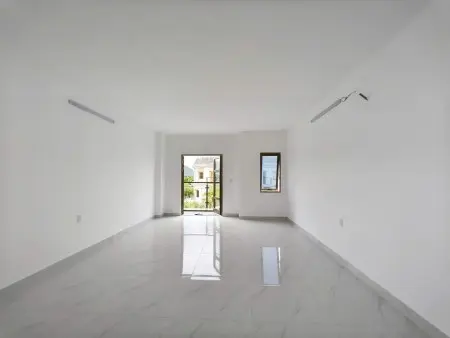 Cho Thuê Nguyên Tầng 3 Diện Tích 100M2
