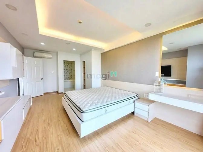 Cần Cho Thuê Gấp Căn Hộ Midtown - Pmh,Q7 , Nhà Đẹp, Giá Siêu Rẻ