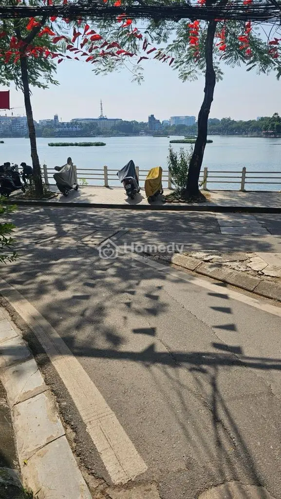 Mặt Phố Trúc Bạch _ Lô Góc 3 Thoáng _View Hồ _Kinh Doanh Đỉnh Của Chóp