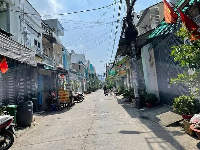 Bán Gấp Nhà 1 Lầu, 2 Mt Trước Sau, Dt: 72M2. Hẻm 441/ Lê Văn Qưới.