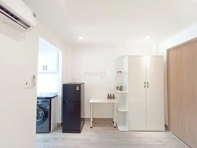 Cho Thuê Căn Hộ 1Pn, Máy Giặt Riêng Thang Máy Ngay Cống Quỳnh Q1