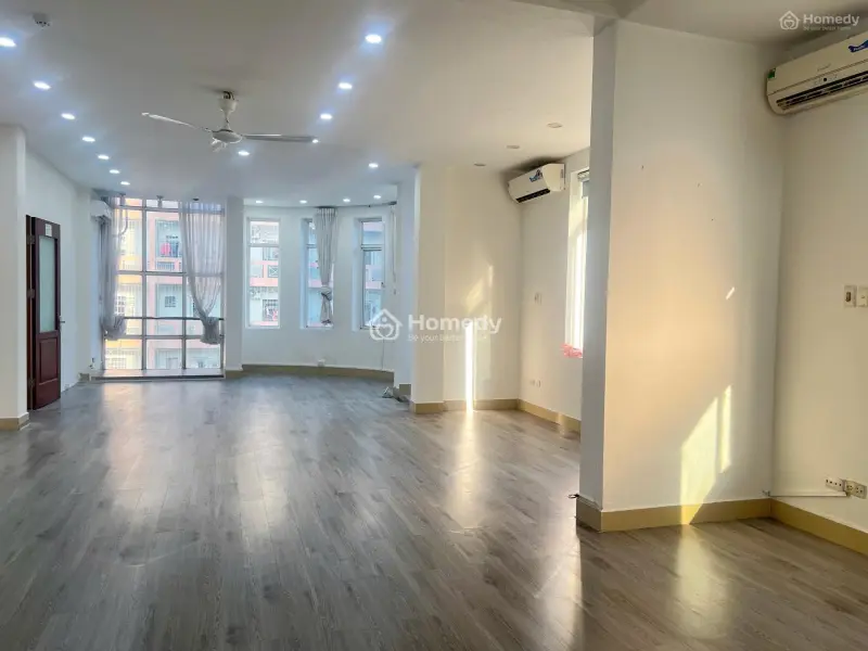 Cơ Hội Vàng! Bắt Ngay Văn Phòng 90M² Cực Đẹp Tại 102 Ngụy Như Kon Tum!