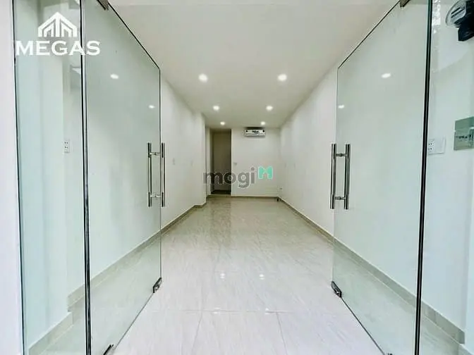 Cho Thuê Mặt Bằng Kinh Doanh .... Ngay Vòng Xoay Lí Chính Thắng ❄️❄️❄️