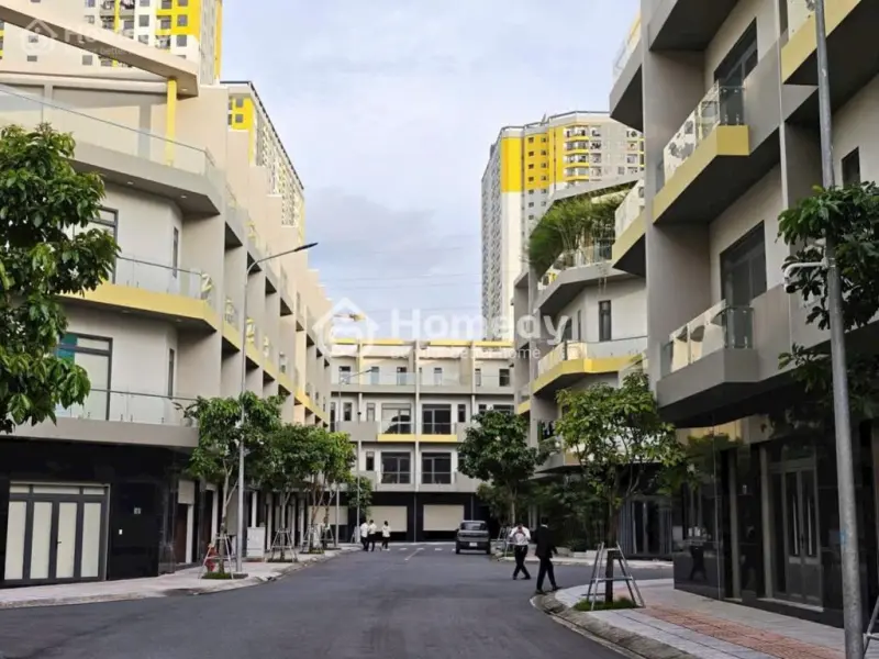 Nhà Phố Bcons, Sổ Sẵn Liền Kề Làng Đại Học,Metro, 4 Tầng, 135 Tiện Ích