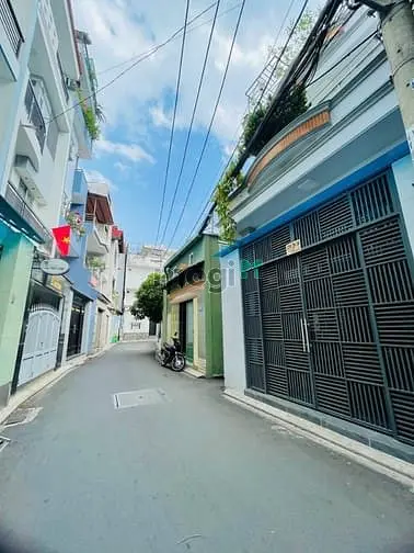 Mặt Tiền Thích Quảng Đức 2 Tỷ 890 1T 2L 2Pn 2Wc Shr