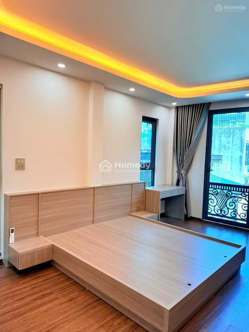 Bán Nhà Phố Bạch Mai 56M, Lô Góc 5T Thang Máy, Ngõ Rộng, Thông, Kinh Doanh Tốt, 7Pn, 15.5 Tỷ