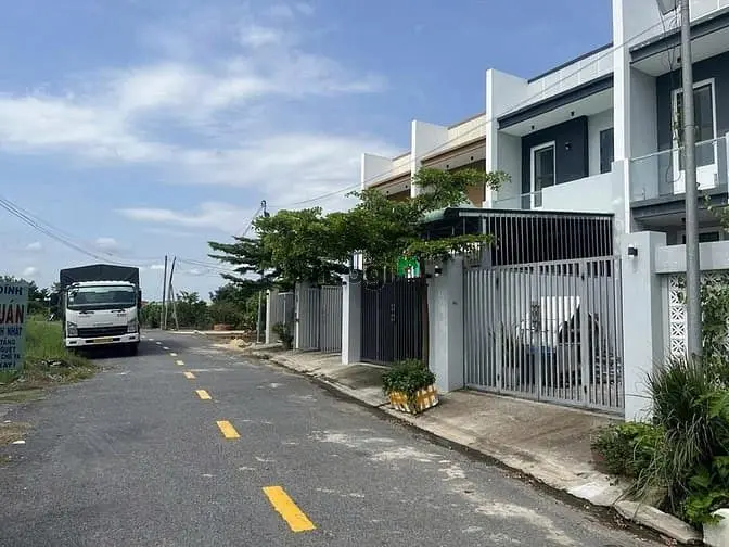 Bán Đất Mặt Tiền, View Núi Gần Chợ, Chỉ 590Tr, Thạnh Tân-Tây Ninh