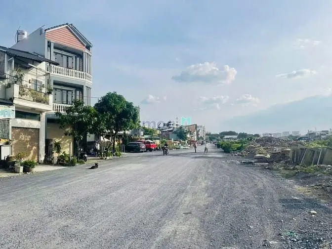 Gò Vấp, Đất Mặt Tiền Dự Án Bờ Kè Kênh Tham Lương Dt 12X18M 206M2 Thổ Ư